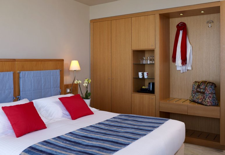 Kréta Kyma Suites Beach Hotel