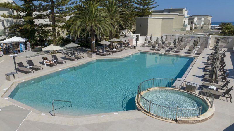 Kréta nyugat utazás Hotel Vantaris Beach 