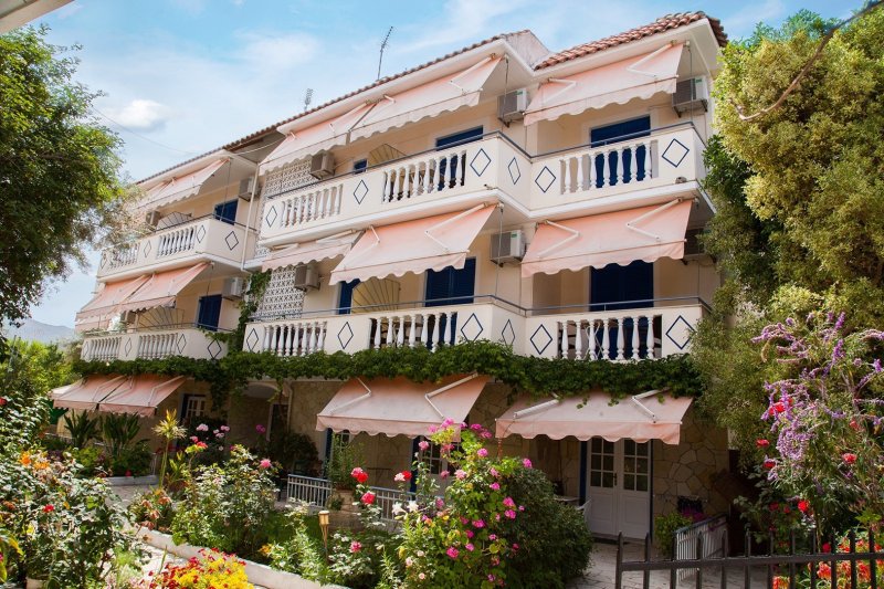 Borsalino apartmanház Lefkada-sziget