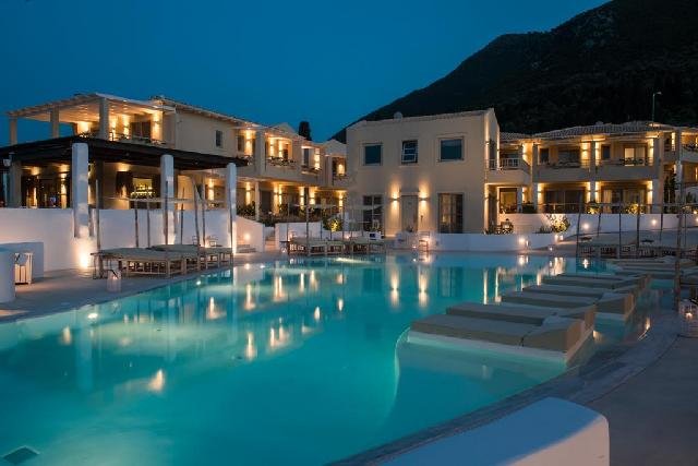 Lefkada-sziget utazás Crystal Waters Hotel 