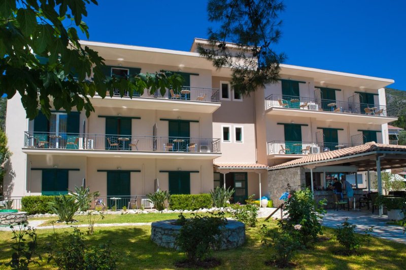 Lefkada-sziget utazás Marina Pension Hotel 