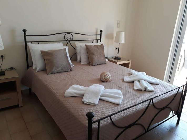 Lefkada-sziget utazás Marina Pension Hotel 