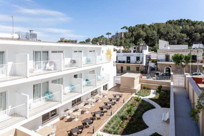 Mallorca Paguera utazás Hotel Tora