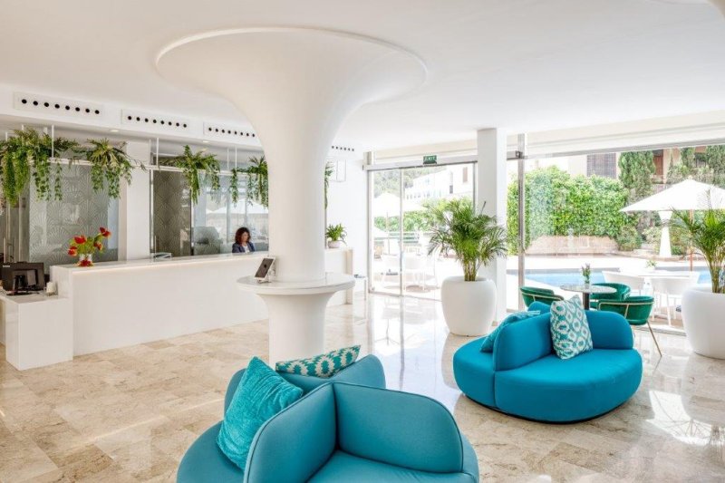 Mallorca Paguera utazás Hotel Tora