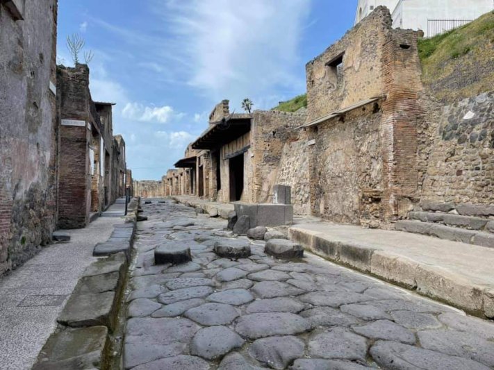 Nápoly utazás A Nápolyi-öböl Kincsei