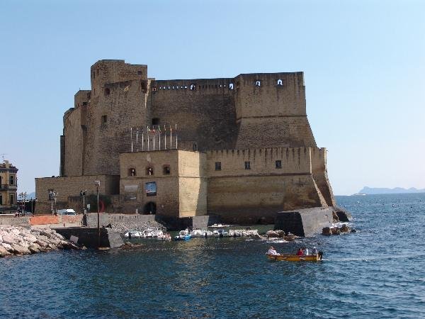 Nápoly utazás A Nápolyi-öböl Kincsei