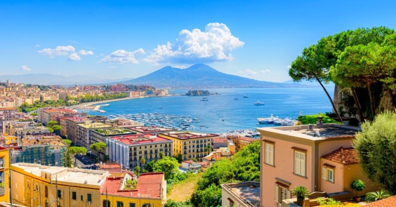 Nápoly utazás Literatúra Nápoly