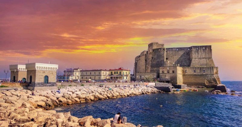 Nápoly utazás Literatúra Nápoly