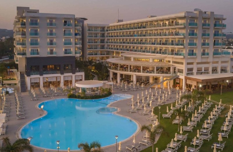 Nissiblu Beach Resort Ciprus