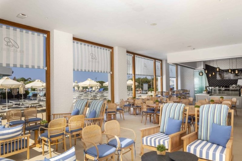 Ciprus utazás Nissiblu Beach Resort