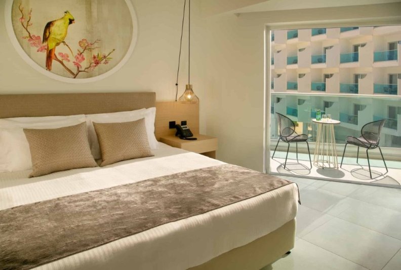 Ciprus utazás Nissiblu Beach Resort