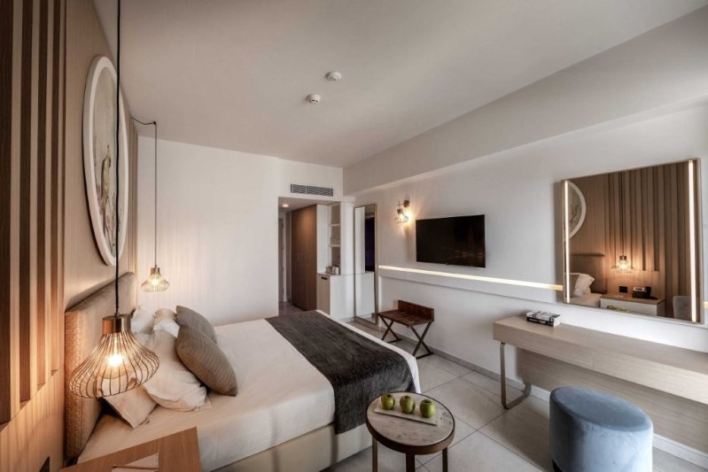 Ciprus utazás Nissiblu Beach Resort