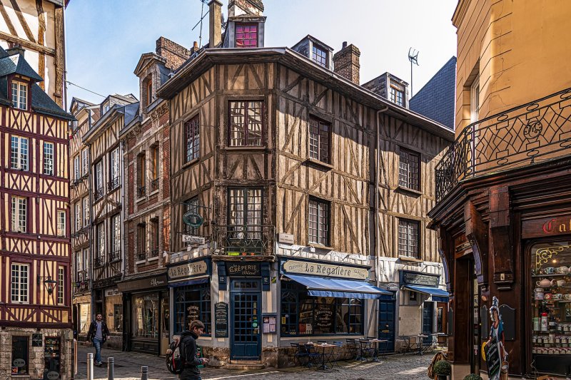 Normandia-Bretagne repülővel, Párizsi Városnézéssel