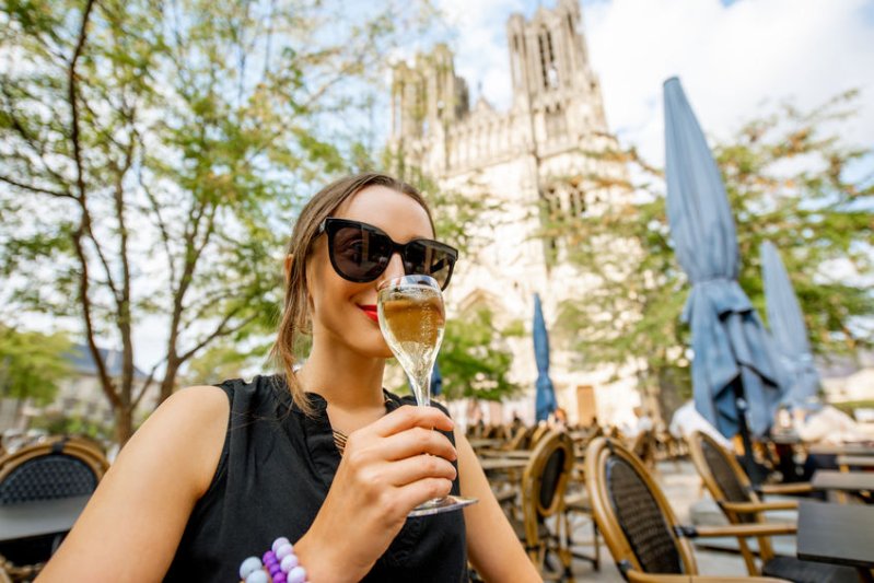 Loire-völgyi kastélyok és Reims, Párizzsal fűszerezve Párizs