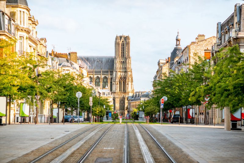 Loire-völgyi kastélyok és Reims, Párizzsal fűszerezve Párizs