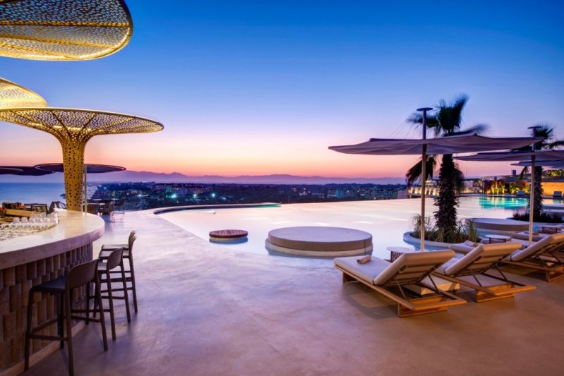 Belek utazás Regnum The Crown