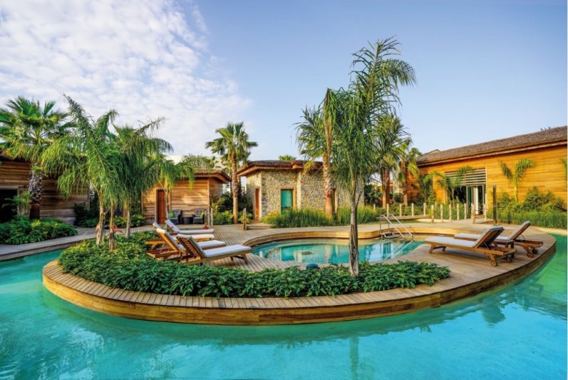 Belek utazás Regnum The Crown