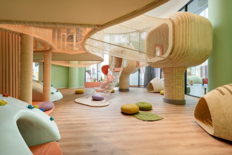 Belek utazás Regnum The Crown