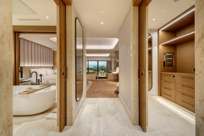 Belek utazás Regnum The Crown