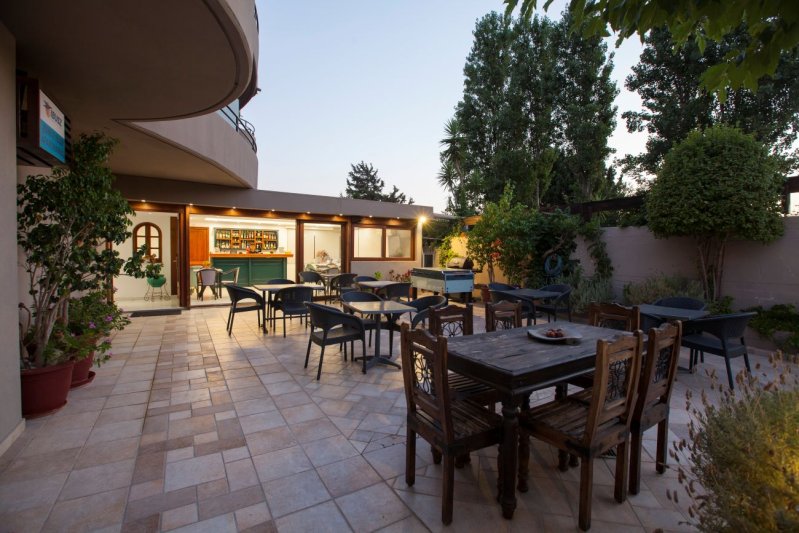 Rodosz utazás John & Mary apartmanház