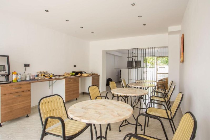 Nikos BNB Aparthotel RE Rodosz