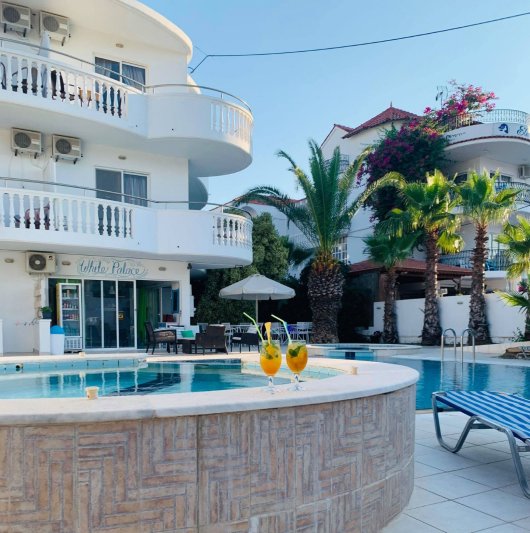 Rodosz utazás White Palace Apartmanház