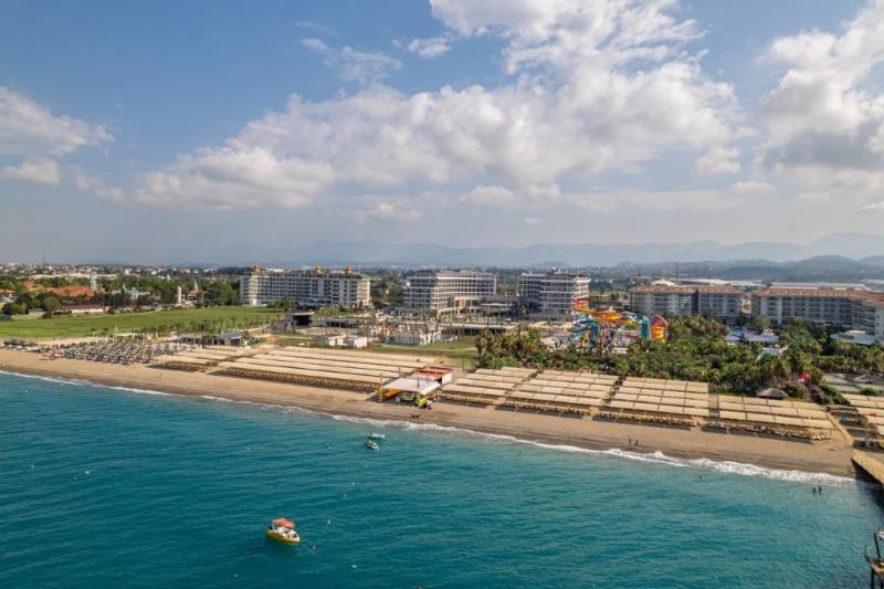 Seaden De Mar Resort & Spa Side