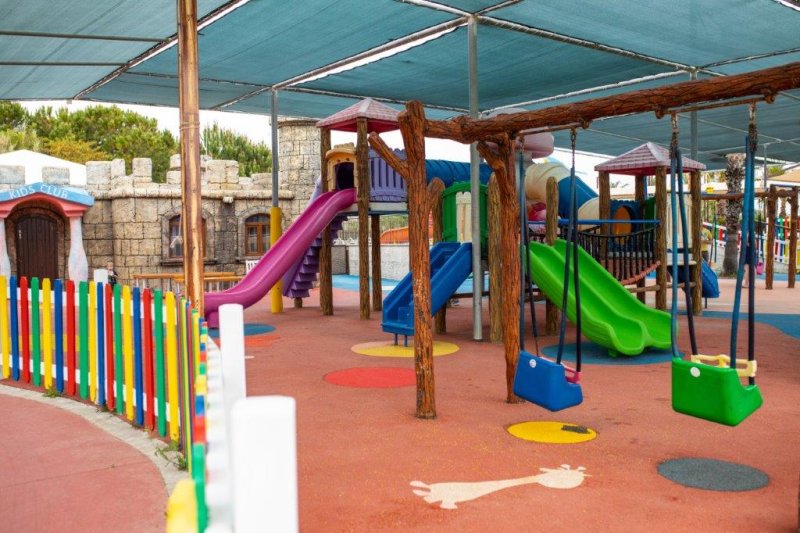 Club Felicia Village Side