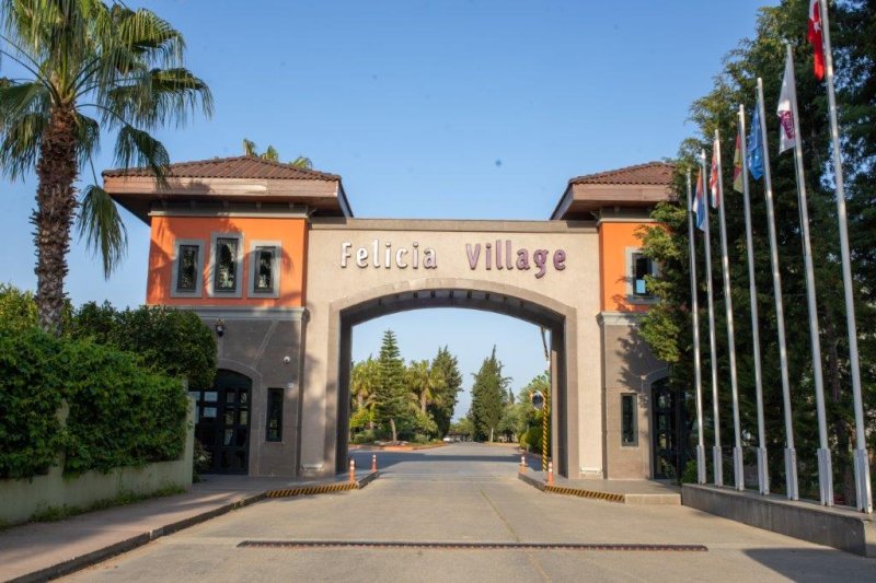 Club Felicia Village Side