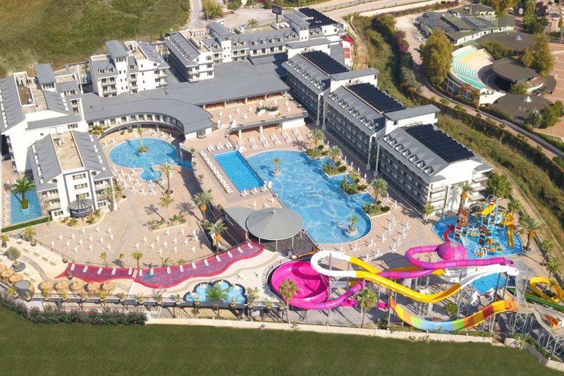Dream World Palace Hotel Side