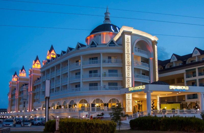 Dream World Resort Hotel Side