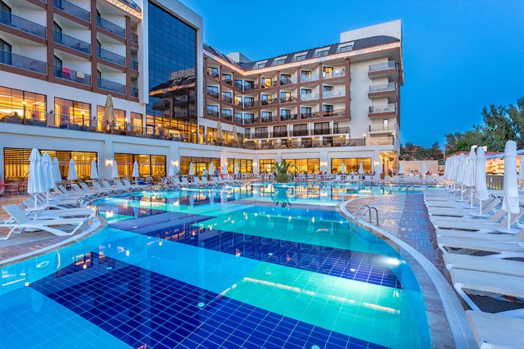 Glamour Resort & Spa Side
