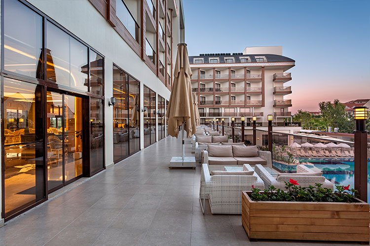 Glamour Resort & Spa Side