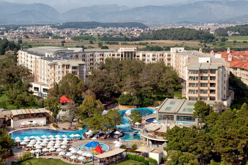 Hotel Sueno Beach Side Side