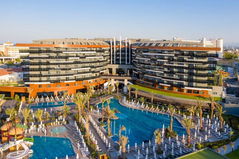 Kirman Premium Calyptus Resort & Spa Side