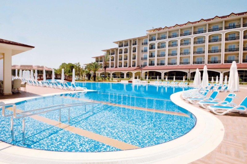 Paloma Oceana Resort Side