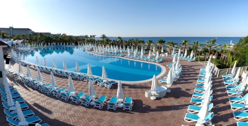 Paloma Oceana Resort Side