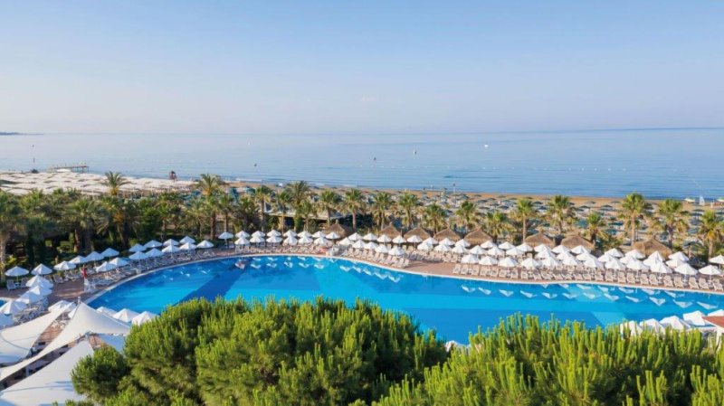 Paloma Oceana Resort Side