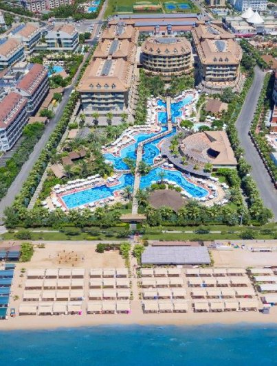 Royal Dragon Hotel Side