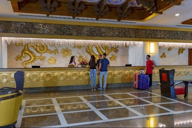 Royal Dragon Hotel Side
