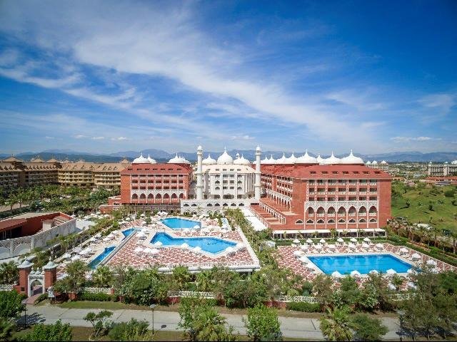 Royal Taj Mahal Hotel Side