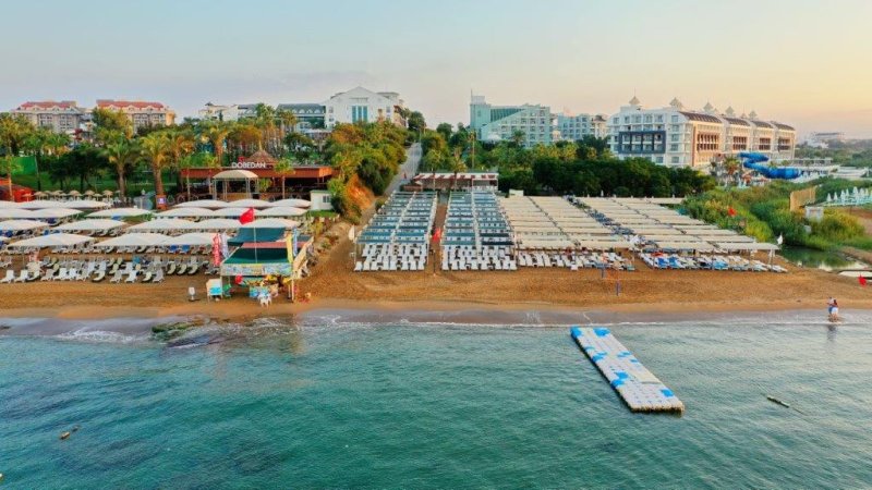 Side Aluna Hotel Side