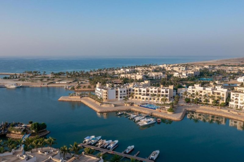 Szalála utazás Juweira Luxury Boutique Hotel