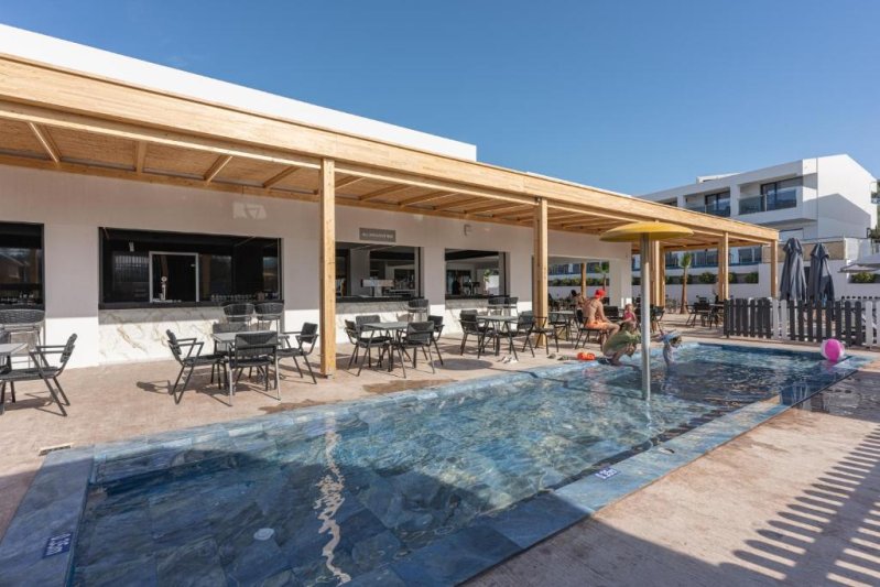 Zakynthos utazás Caretta Paradise Holiday Village Hotel