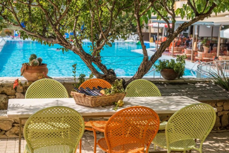 Hotel Koukounaria and Suites Zakynthos