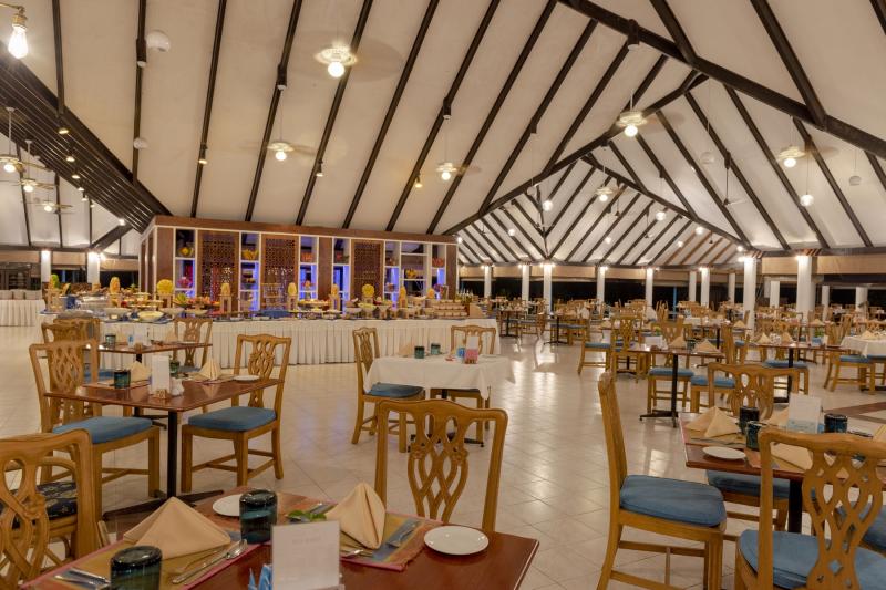 Maldív-szigetek utazás Holiday Island Resort