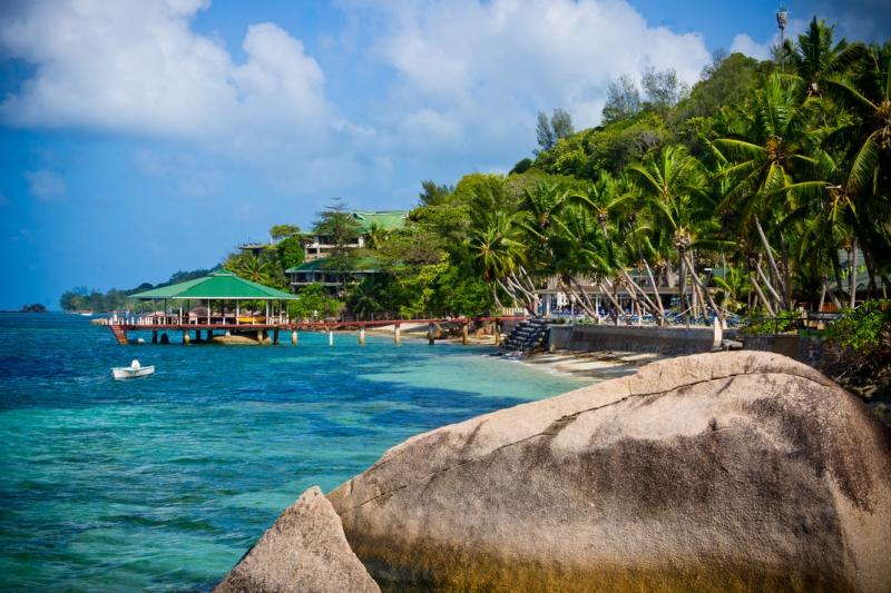 Seychelle-szigetek Praslin utazás Coco de Mer & Black Parrot Suites