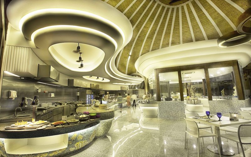 Maldív-szigetek utazás Holiday Inn Kandooma