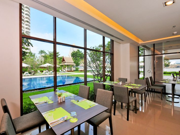 Bangkok utazás Ibis Bangkok Riverside