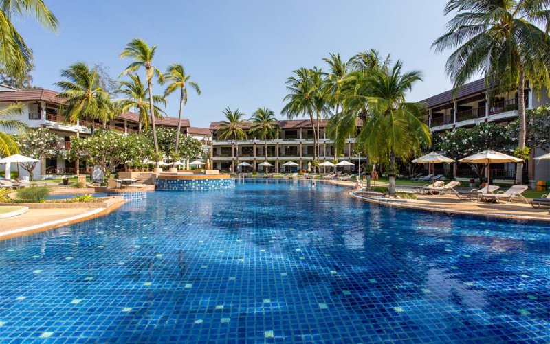 Phuket utazás Katathani Phuket Beach